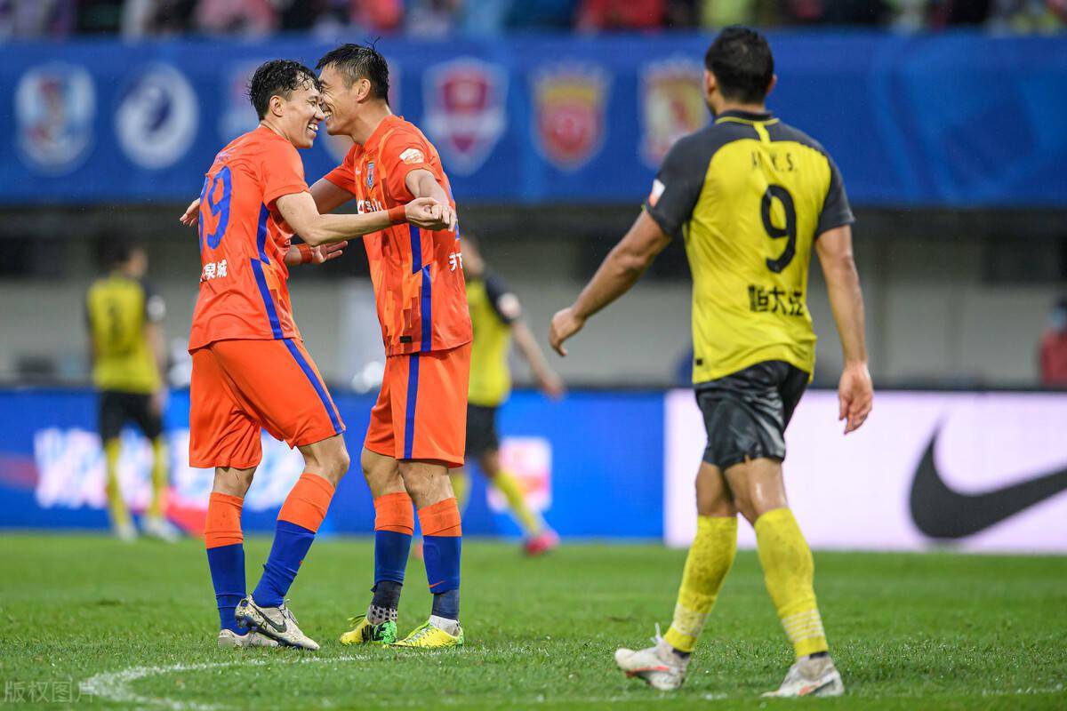 包含哈兰德与30激战篮网分钟集结日本菲卡备战中超，媒体一致点评：达拉斯独行侠绝杀压哨备战社区盾的词条